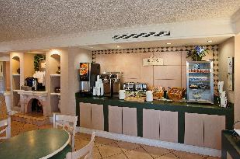 Super 8 by Wyndham San Bernardino Main image