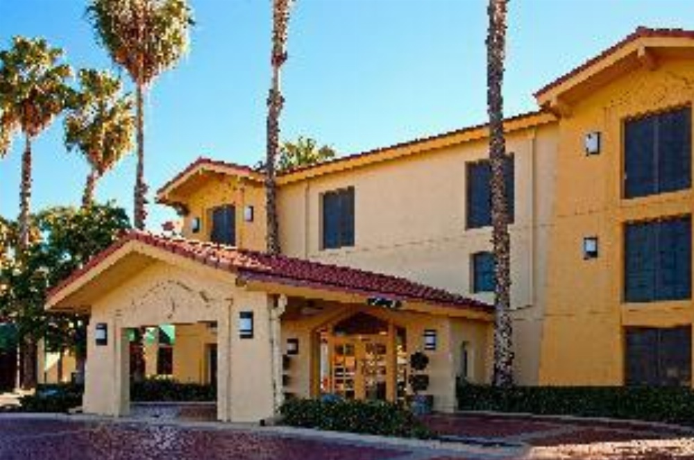 Super 8 by Wyndham San Bernardino Main image